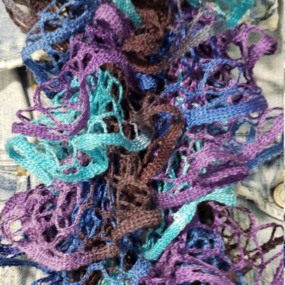 Knitted Ruffle Scarf - Picture 3 of 3